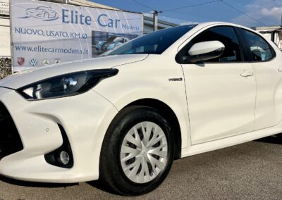 Toyota Yaris 1.5h Active &rdquo; NON VINCOLI / TAGLIANDI TOYOTA &ldquo;
